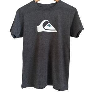 Quiksilver Men’s Charcoal Logo T-Shirt | Size Small | NWOT32